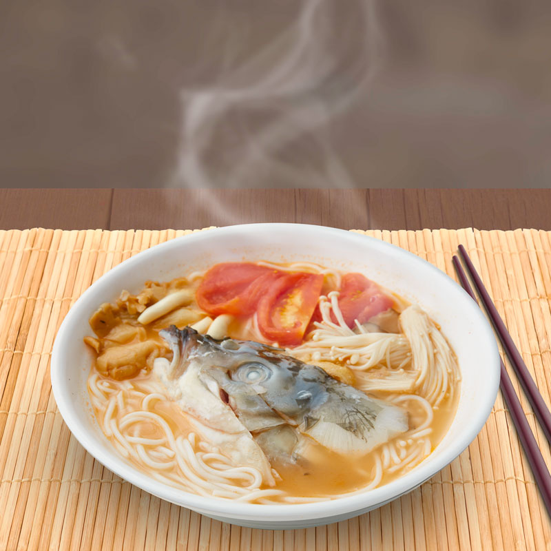 鮮茄雙菇鯇魚咀米線